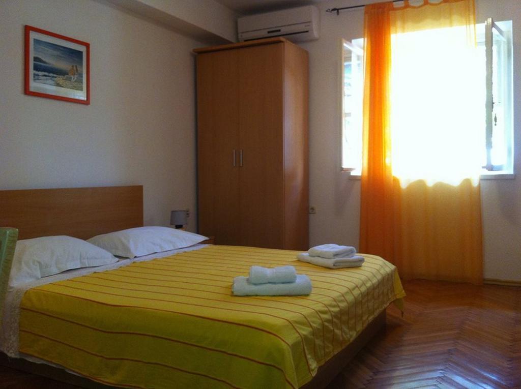 Studios Ana Mari Komiza Room photo